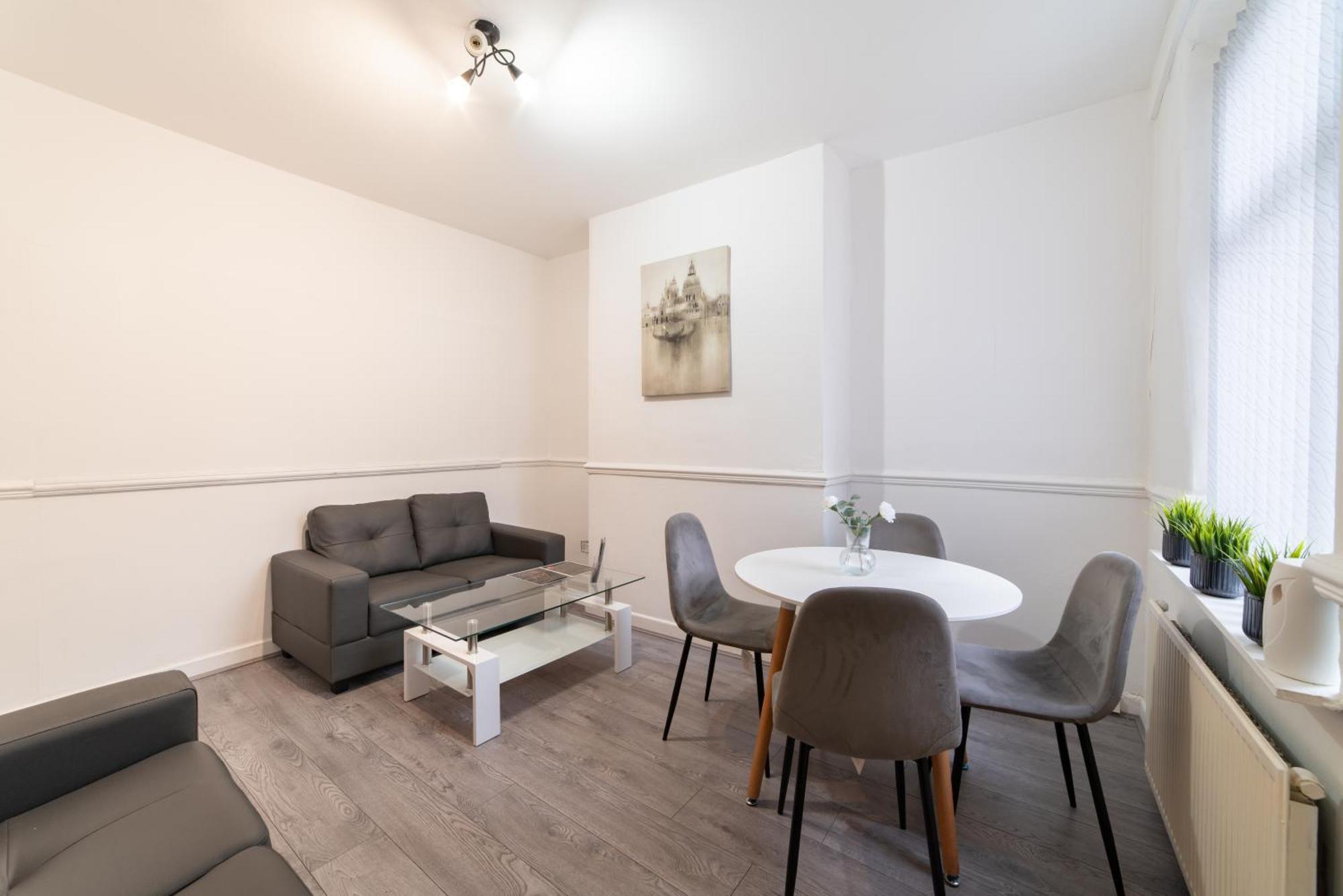 Cozy Rooms In Shared Accommodation Near Anfield Stadium With Parking And Wifi 리버풀 외부 사진